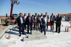 Image de l'article Pose de 1ère pierre au Mesnil-en-Vallée