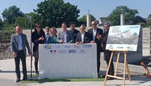 Image de l'article Pose de la 1re pierre du projet “La Naubert” à Juigné-sur-Loire, commune déléguée des Garennes-sur-Loire